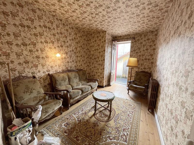 Maison - 300 m² - 17 pièces