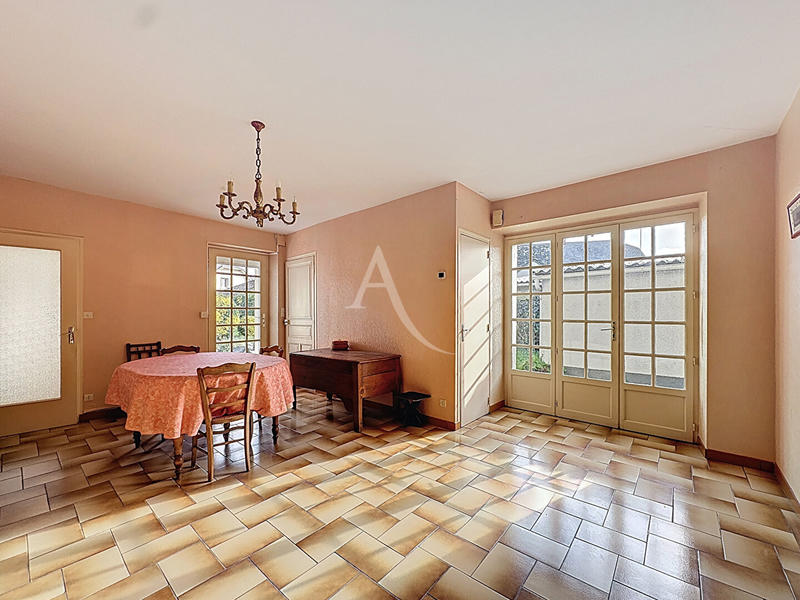 Maison - 98 m² - 4 pièces