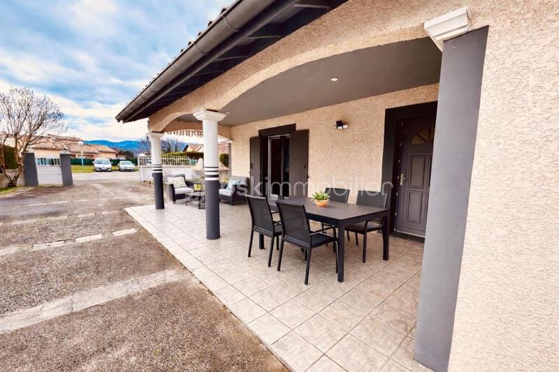 Maison traditionnelle - 140 m² - 5 pièces