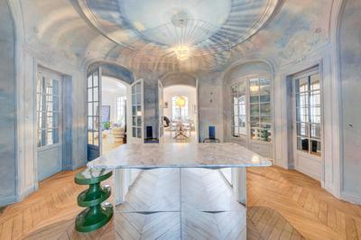 Appartement - 186 m² - 6 pièces