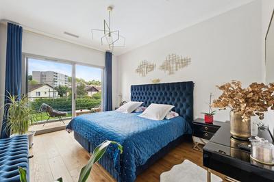 Maison - 270 m² - 7 pièces