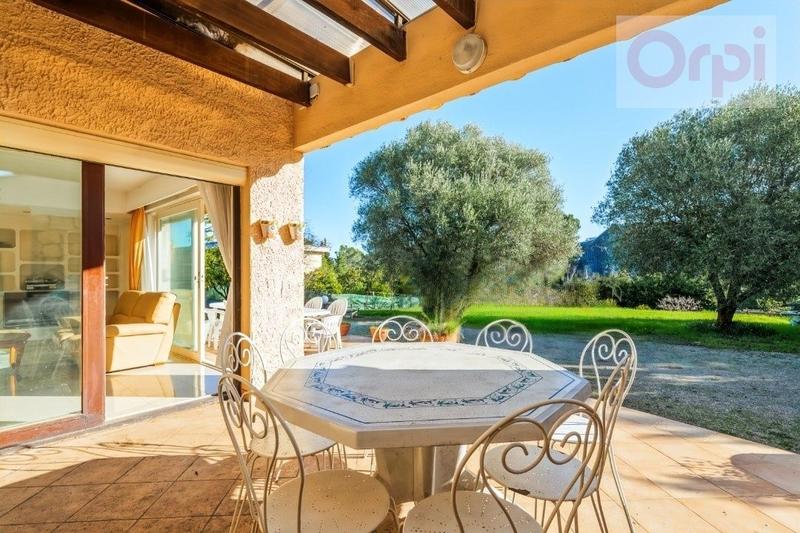 Villa - 164 m² - 5 pièces