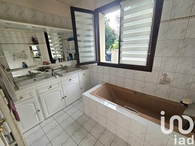 Maison - 178 m² - 10 pièces