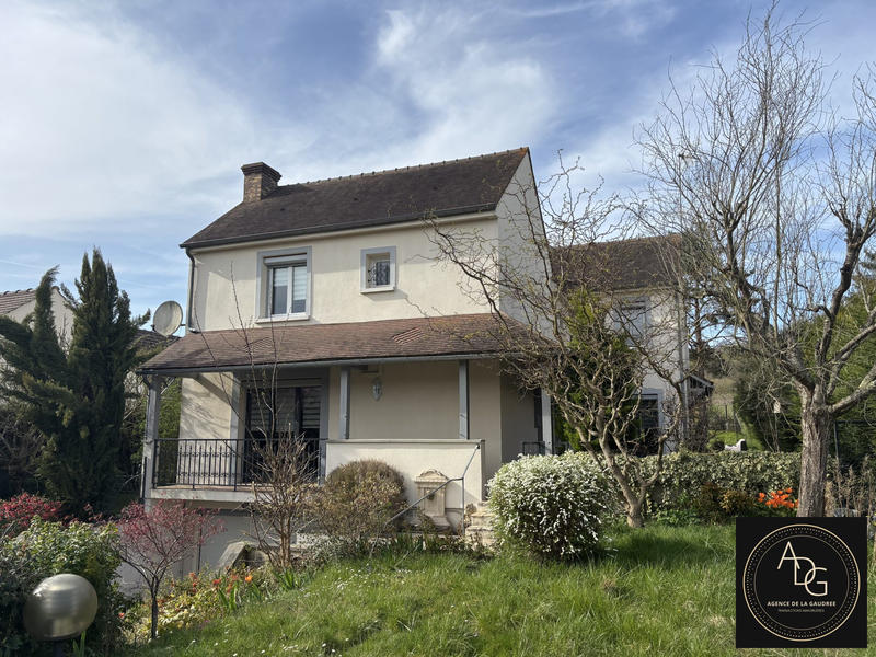 Maison - 210 m² - 6 pièces