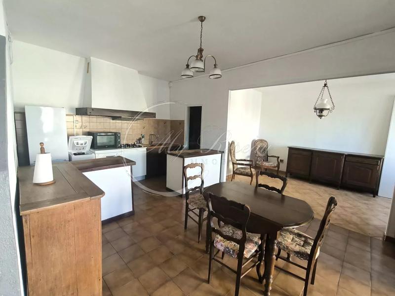 Maison de village - 85 m² - 3 pièces