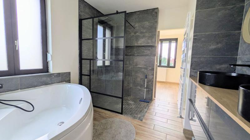 Villa - 150 m² - 6 pièces