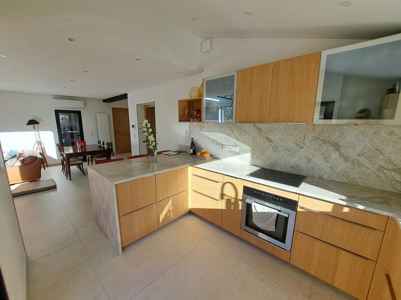 Maison contemporaine - 178 m² - 6 pièces