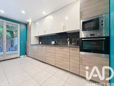 Maison - 80 m² - 5 pièces