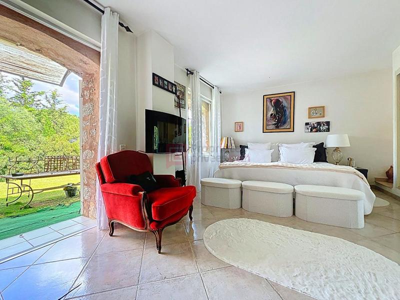 Villa - 184 m² - 5 pièces