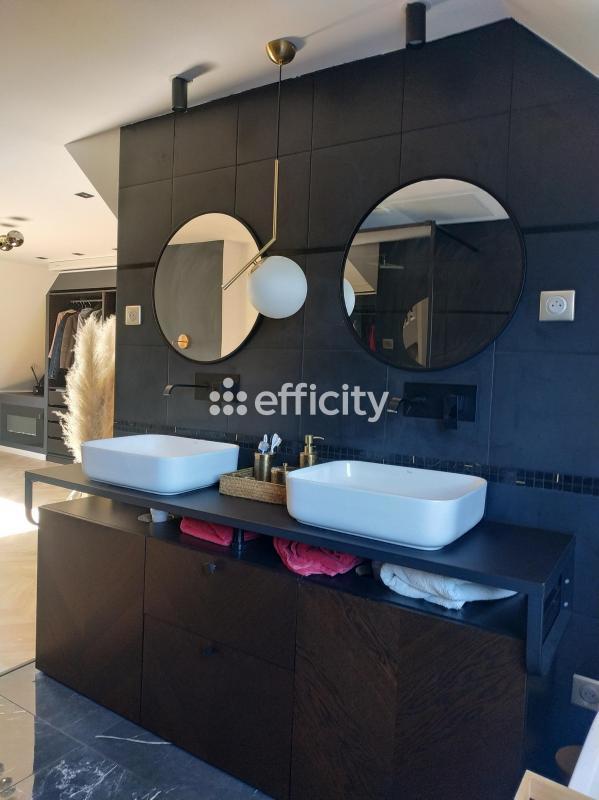 Maison - 157 m² - 7 pièces