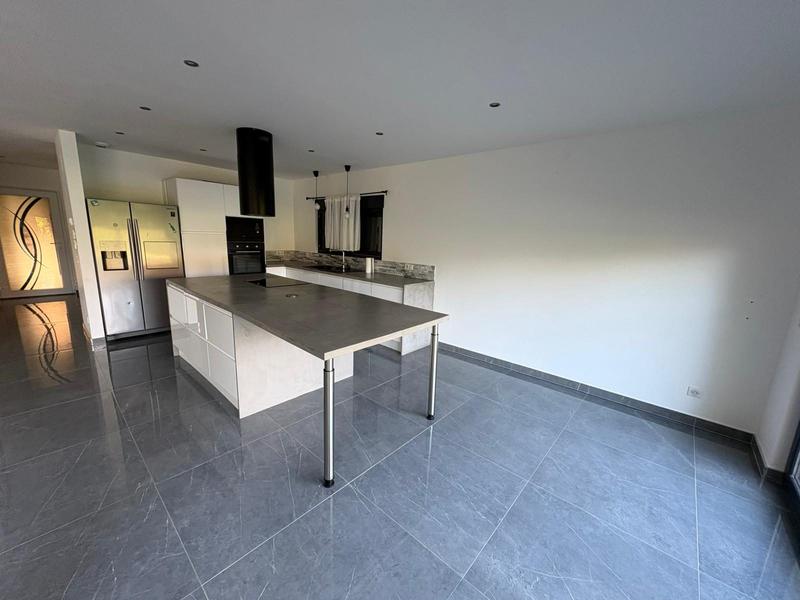 Maison - 153 m² - 5 pièces