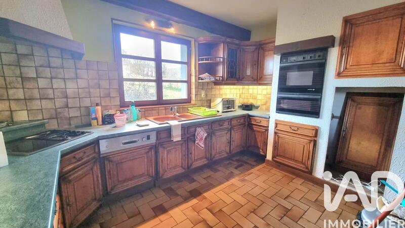 Maison - 220 m² - 7 pièces