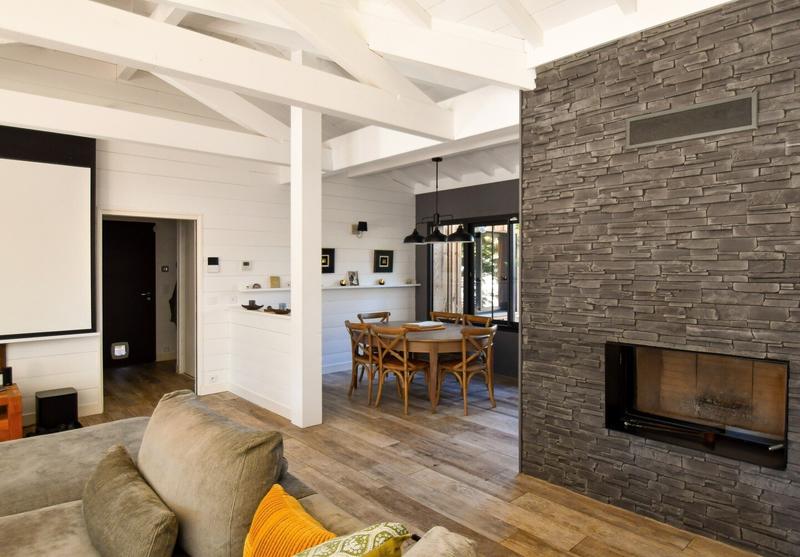 Maison - 220 m² - 8 pièces