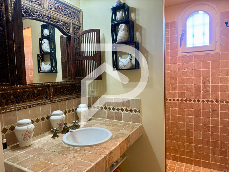 Villa - 200 m² - 5 pièces