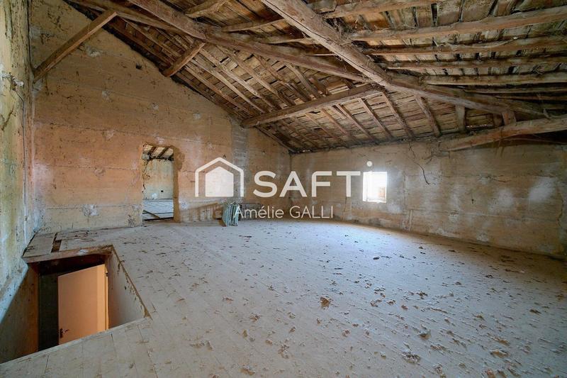 Maison - 242 m² - 9 pièces