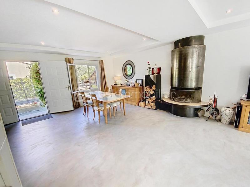 Villa - 178 m² - 6 pièces