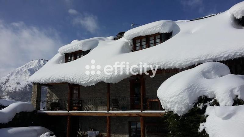 Maison - 350 m² - 10 pièces