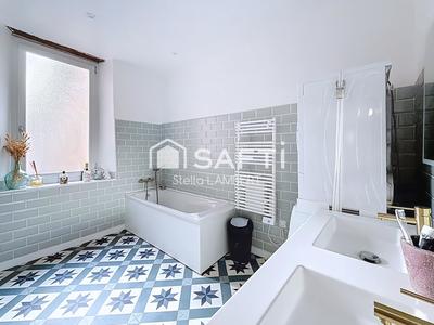 Maison - 98 m² - 5 pièces