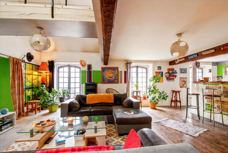 Maison - 270 m² - 6 pièces