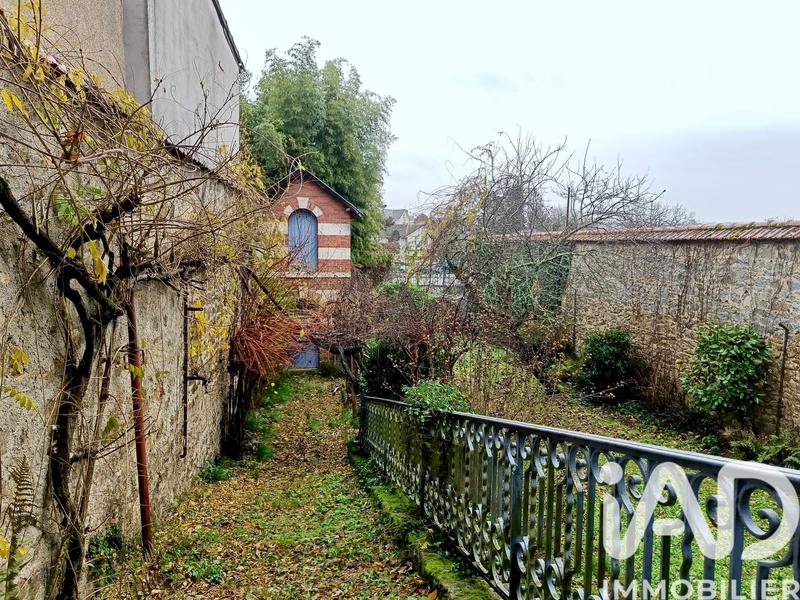 Maison de ville - 239 m² - 9 pièces