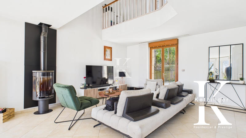 Maison traditionnelle - 140 m² - 5 pièces