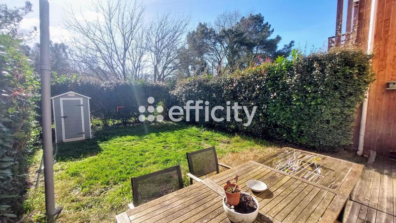 Maison jumelée - 82 m² - 4 pièces