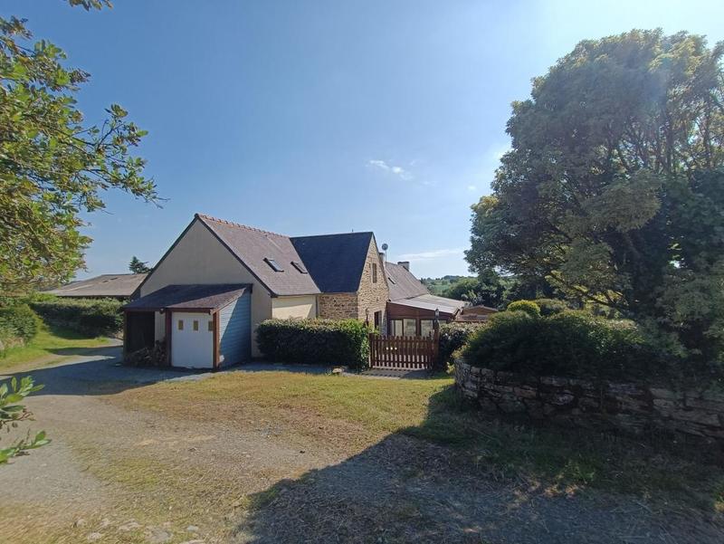 Maison - 360 m² - 17 pièces