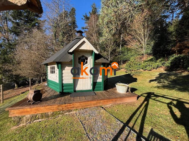 Maison - 203 m² - 10 pièces