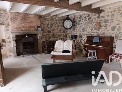 Maison - 228 m² - 8 pièces