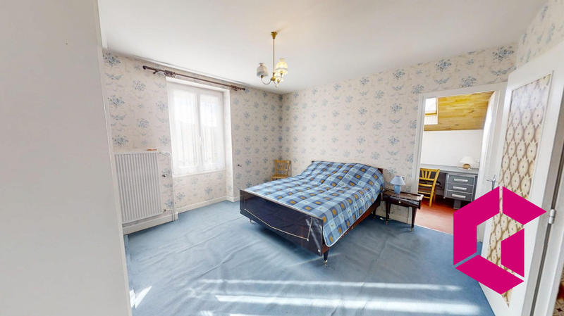 Maison - 147 m² - 11 pièces