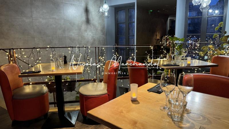 Local commercial - 90 m² - 2 pièces