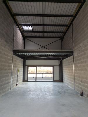 Local commercial - 90 m² - 1 pièce