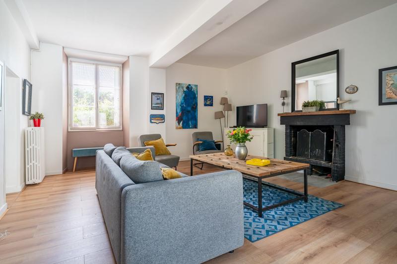 Maison ancienne - 212 m² - 7 pièces