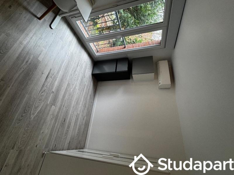 Chambre - 12 m² - 1 pièce