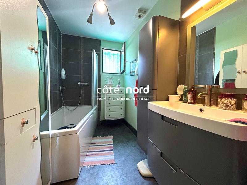 Maison - 92 m² - 5 pièces