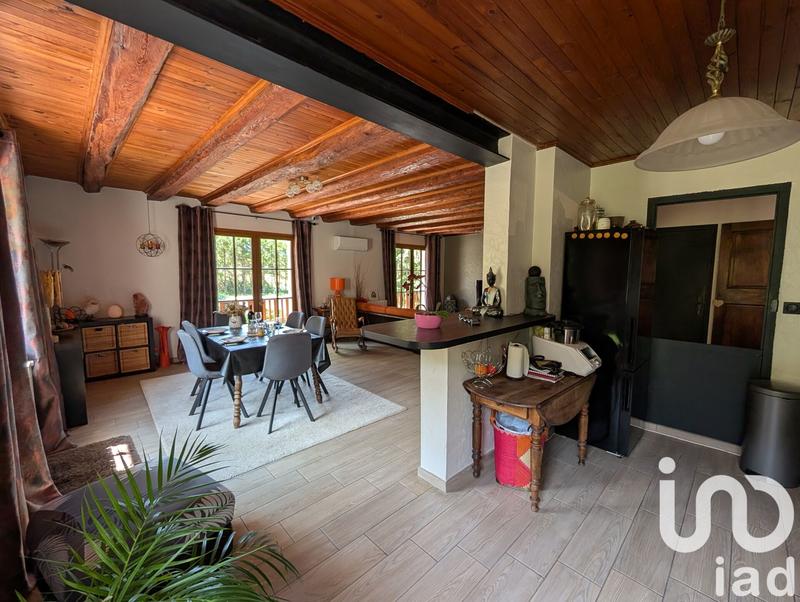 Maison - 184 m² - 9 pièces