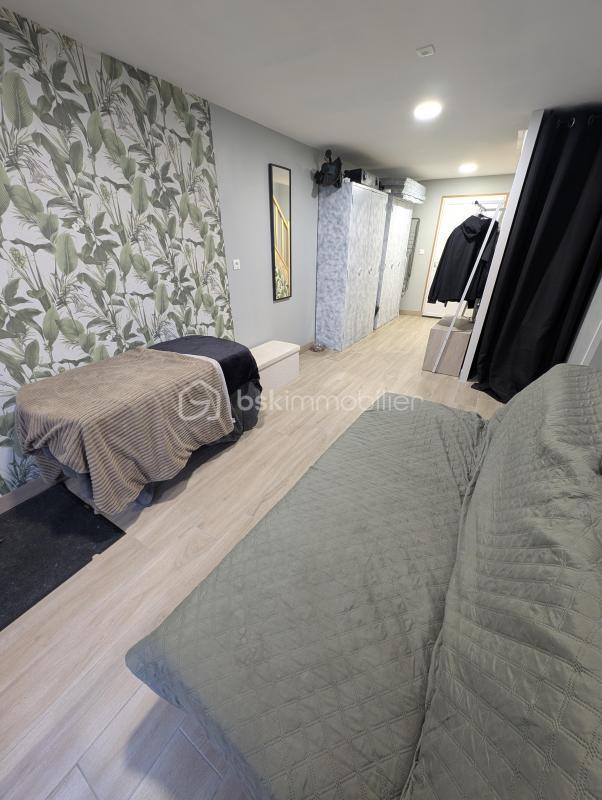 Pavillon - 168 m² - 7 pièces