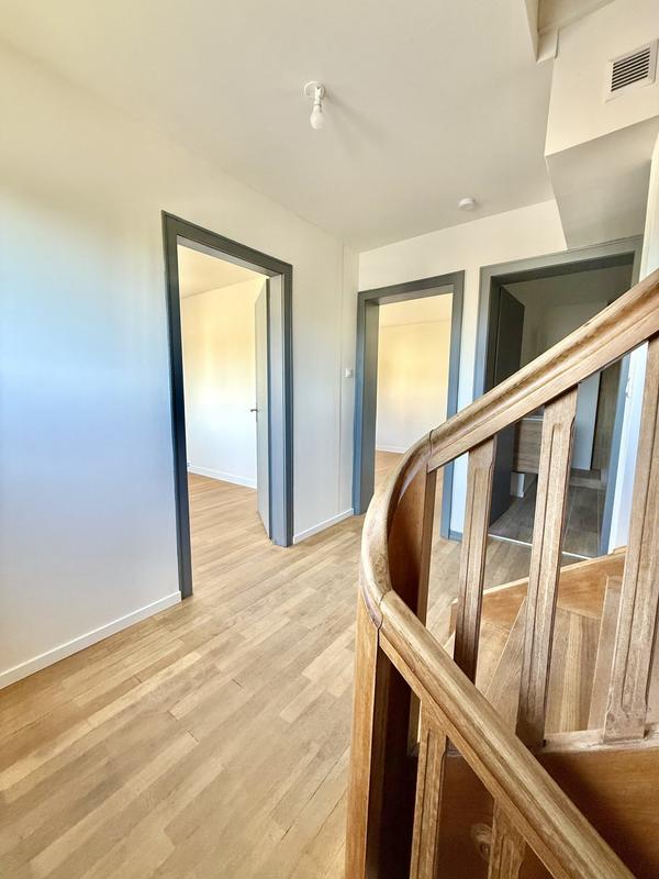 Maison - 121 m² - 7 pièces