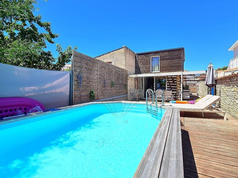 Maison - 162 m² - 6 pièces