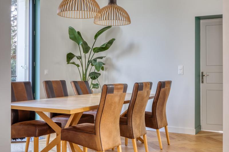 Maison - 327 m² - 10 pièces