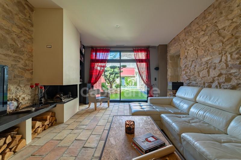 Maison - 450 m² - 11 pièces