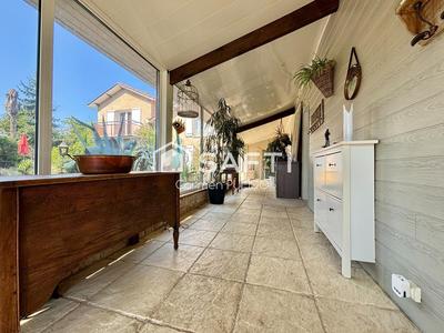 Maison - 260 m² - 7 pièces