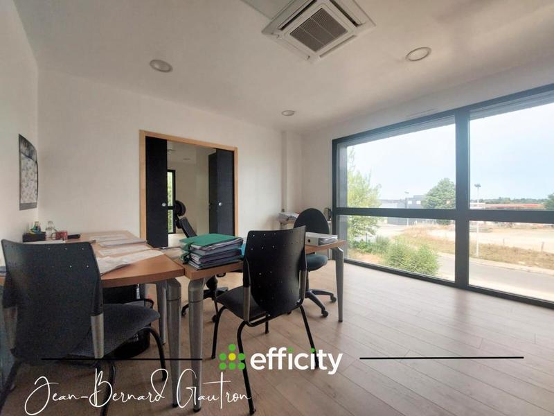 Bureau - 120 m² - 6 pièces