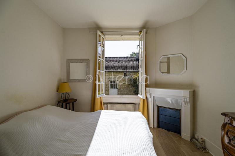 Maison ancienne - 205 m² - 7 pièces