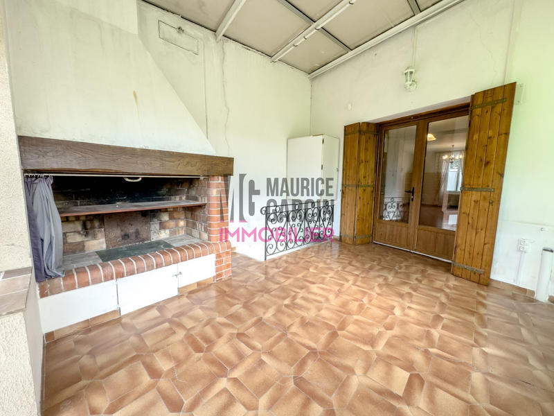 Maison - 280 m² - 13 pièces