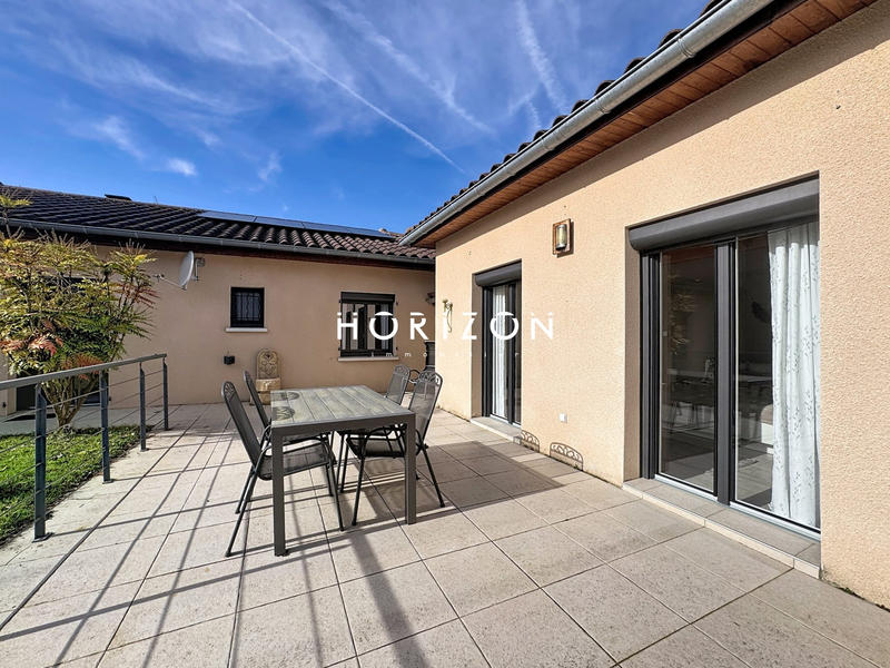 Villa - 220 m² - 8 pièces