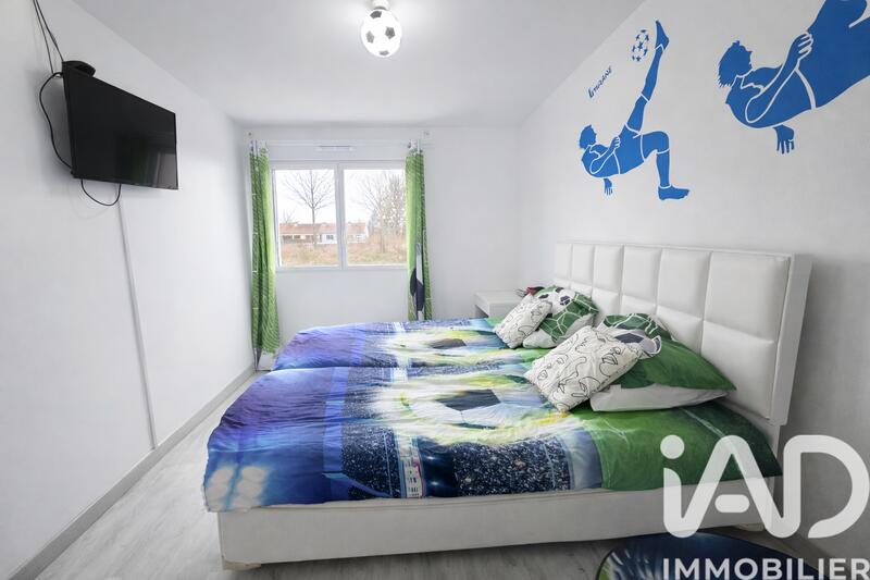 Maison - 90 m² - 5 pièces