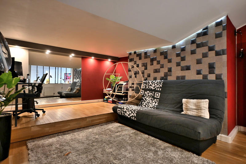 Loft - 202 m² - 8 pièces