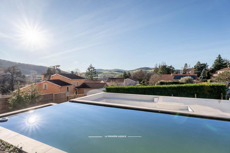 Maison contemporaine - 137 m² - 5 pièces