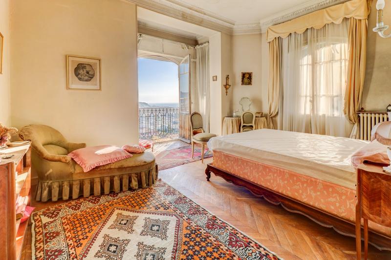 Maison de maîtres - 324 m² - 12 pièces